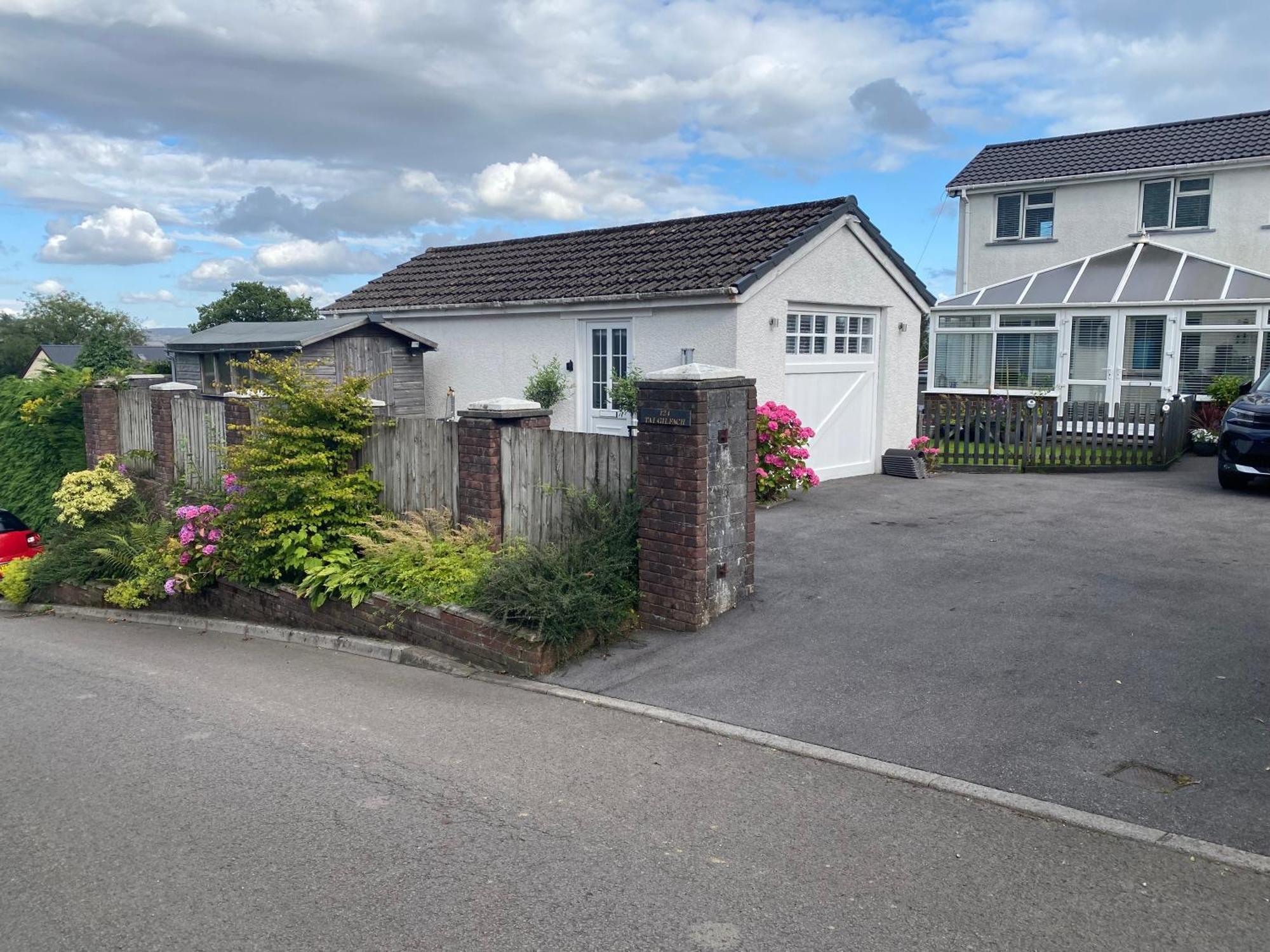 The Shed Bed & Breakfast Merthyr Tydfil Exterior foto